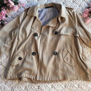Tan Mini Trench Coat ✨